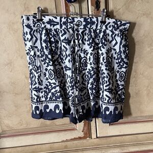 CeCe Women’s Floral Linen Blend Shorts Size Medium